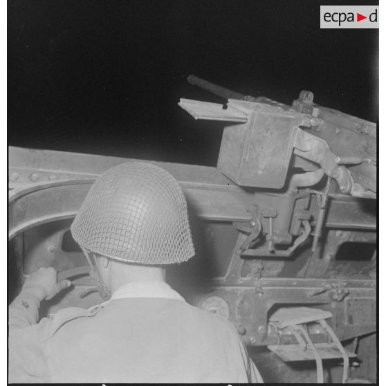 Coopération de cheminots et de militaires. [Description en cours]