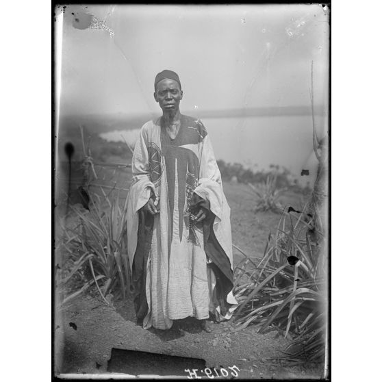 Tibati. Type d'homme de race Bouté. [légende d'origine]