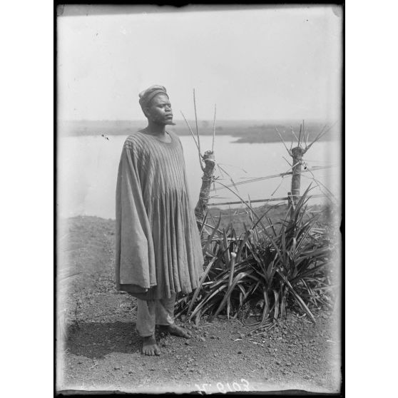 Tibati. Type d'homme de race Bouté. [légende d'origine]