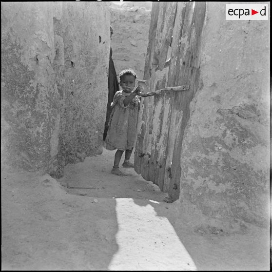 Ouargla. Portrait d'une enfant.
