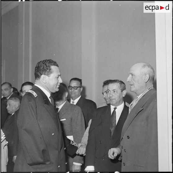 Présentation des corps constitués au nouveau préfet de Batna, Mahdi Belhaddad.