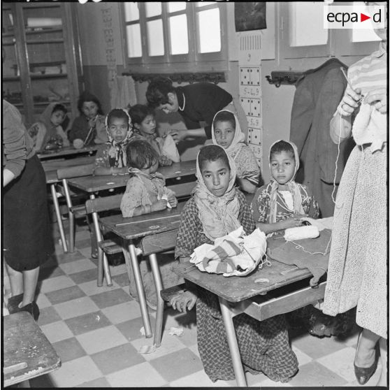 Ouakda. Séance de travail au cercle féminin.