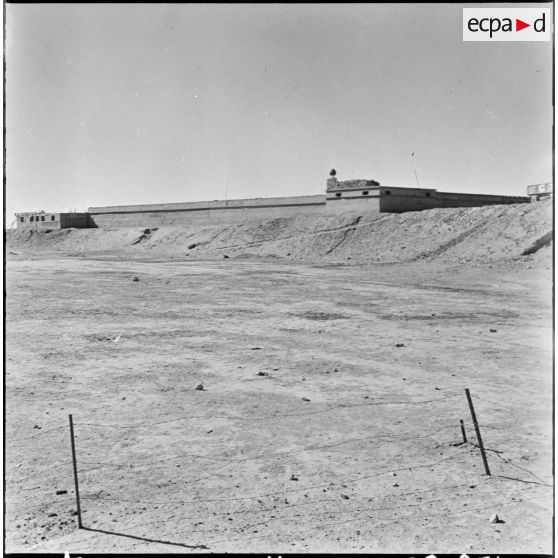 Abadla. Le nouveau bordj en fin de construction.