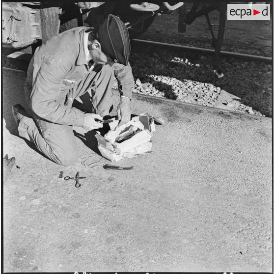 Alger. Les artificiers de la police d'Etat. Neutralisation d'un engin.