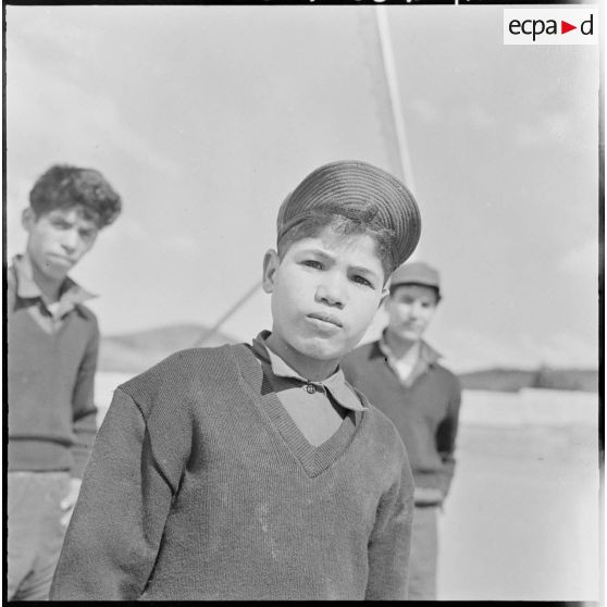 Les jeunes du Centre de formation de la Jeunesse algérienne (CFJA) de Marnia en séance de sport.