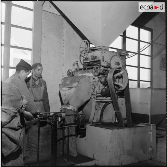 Entrepôts et ateliers de la gestion des subsistances militaires.