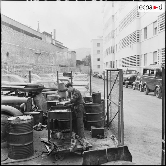 Chenil à la gendarmerie de Beni Messous.