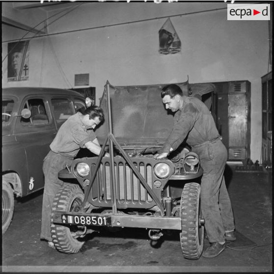 Chenil à la gendarmerie de Beni Messous. Atelier de réparation.