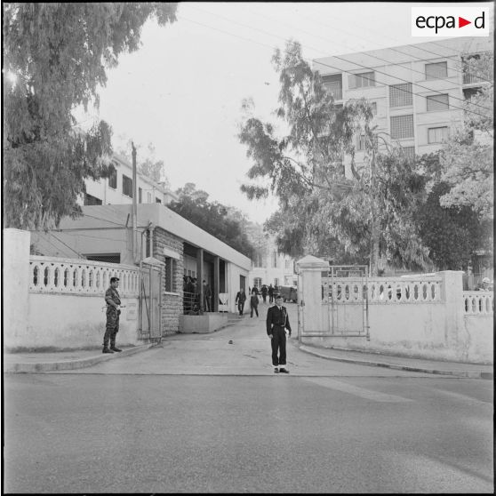 Alger. Etat-Major Interarmées (EMI). Entrée.