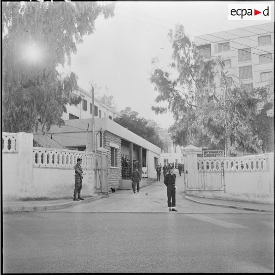 Alger. Etat-Major Interarmées (EMI). Entrée.