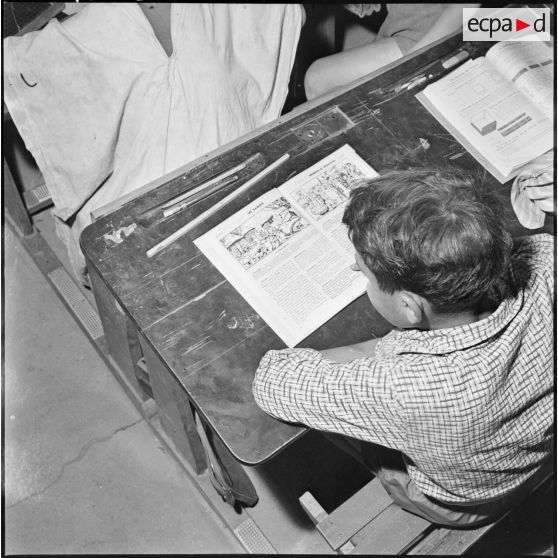 Ecole de Tamanrasset. "Européens et touaregs se côtoient fraternellement". Portrait d'un élève.