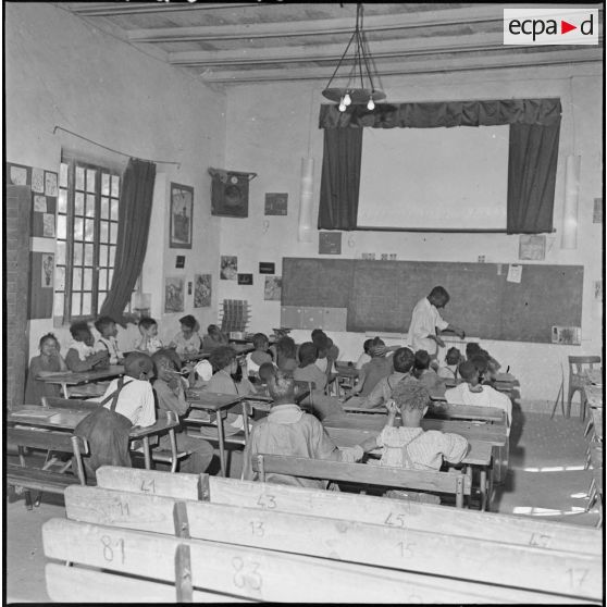 Ecole de Tamanrasset. La classe d'initiation.