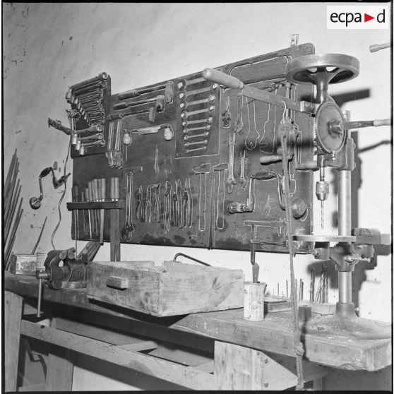 Tamanrasset. L'atelier de menuiserie de l'école professionnelle.