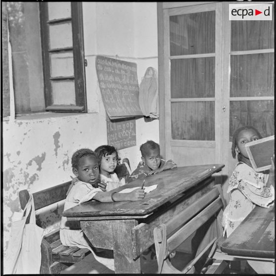 Tamanrasset. Une des salles de classe de l'école de filles.