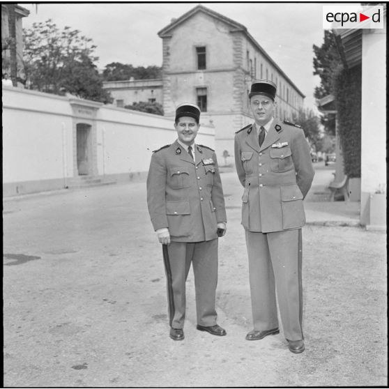 Alger. Hôpital militaire Maillot. Deux autorités militaires.