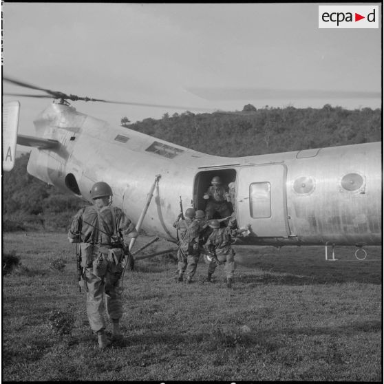 Le 2e REP en opération. [Description en cours]