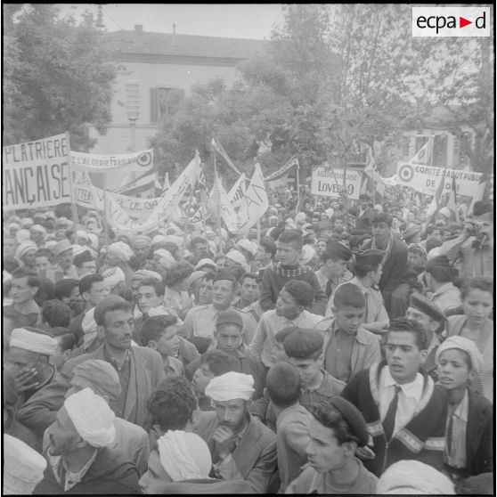 Manifestation à Médéa. [Description en cours]