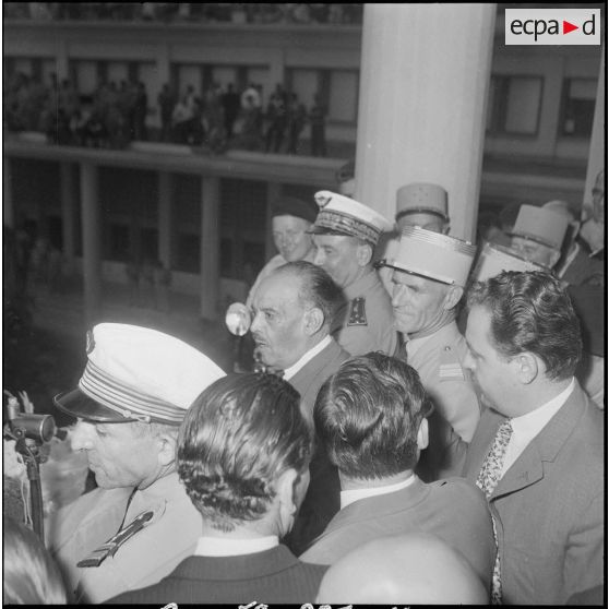 [Manifestation en faveur de l'Algérie française et discours du Comité du salut public]. [Description en cours]