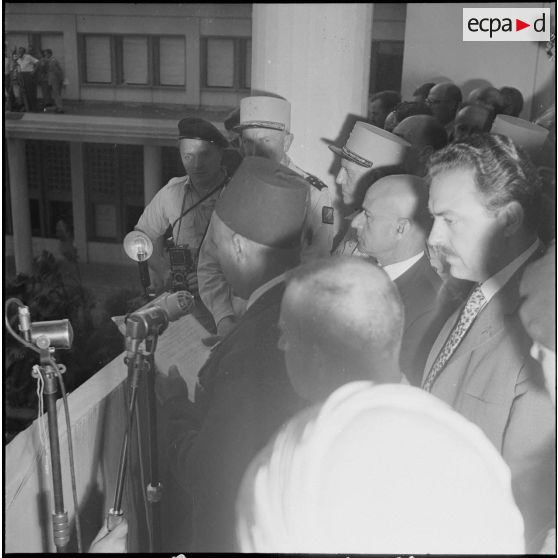 [Manifestation en faveur de l'Algérie française et discours du Comité du salut public]. [Description en cours]