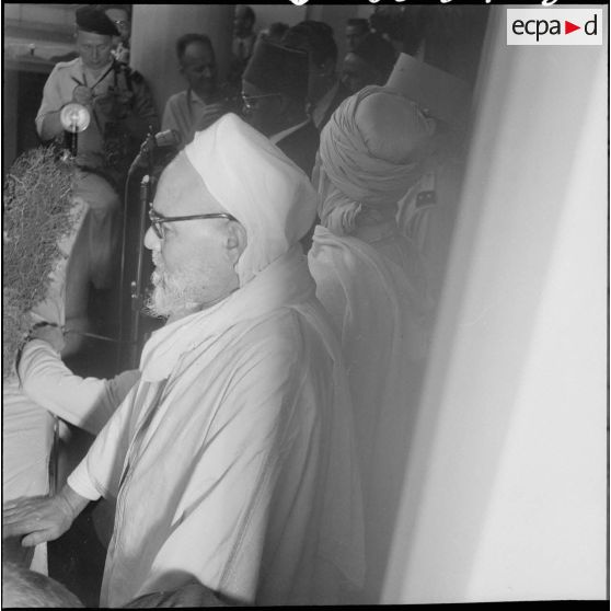 [Manifestation en faveur de l'Algérie française et discours du Comité du salut public]. [Description en cours]
