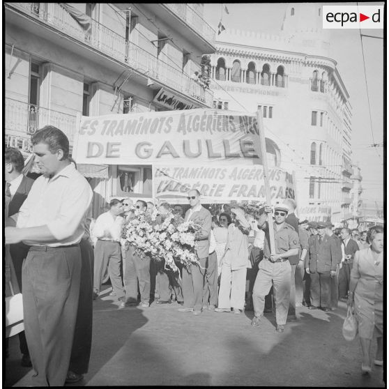 Manifestation du monde du travail à Alger. [Description en cours]