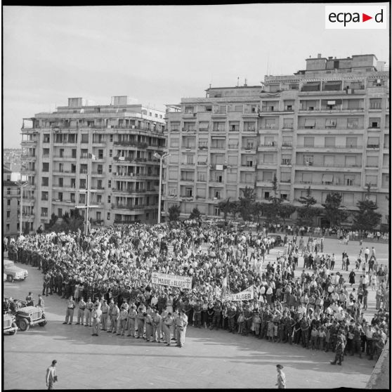 Manifestation à Alger. [Description en cours]