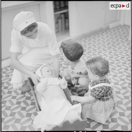 École d’infirmière à Alger. [Description en cours]