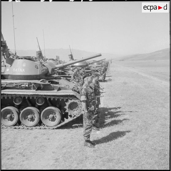 Passation de commandement au 13e RDP en Zone Est Algérois (ZEA). [Description en cours]
