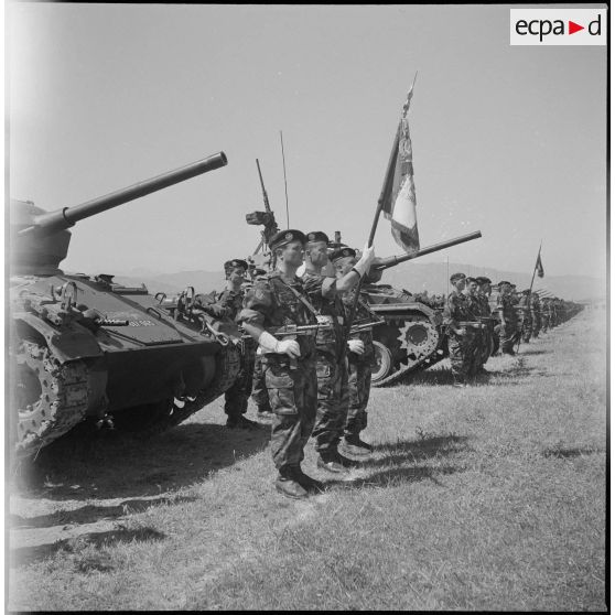 Passation de commandement au 13e RDP en Zone Est Algérois (ZEA). [Description en cours]