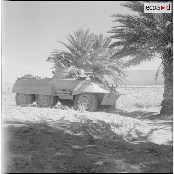 Opération dans le désert. [Description en cours]