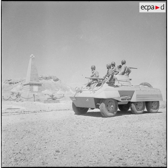 Opération dans le désert. [Description en cours]