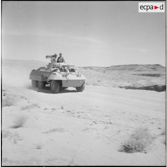 Opération dans le désert. [Description en cours]