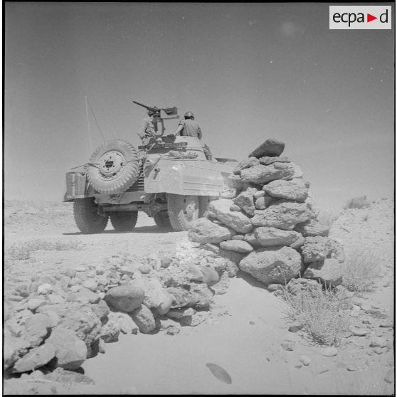 Opération dans le désert. [Description en cours]