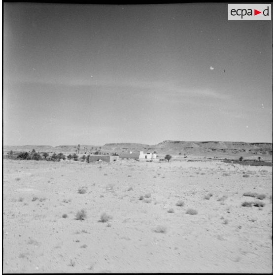 Opération dans le désert. [Description en cours]