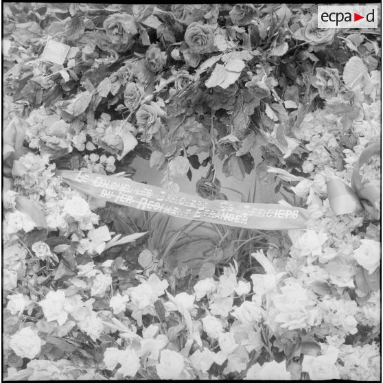 Cérémonie funéraire au 1er REP. [Description en cours]