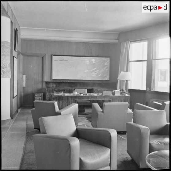 Alger. Gouvernement général. Bureau.