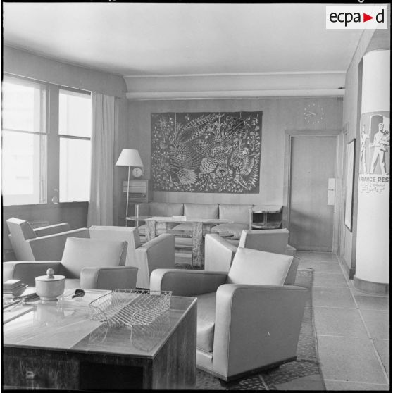 Alger. Gouvernement général. Bureau.