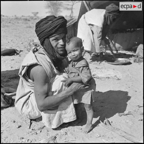 Avec les Reghibats. Le père et le fils.