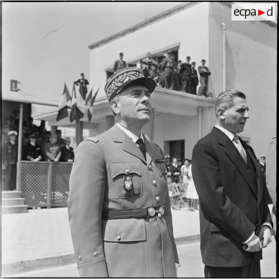 Maison Carrée. Départ du général Morin. Le général Coulin remplaçant le général Morin et monsieur Barc directeur de la gendarmerie et et de la justice militaire.