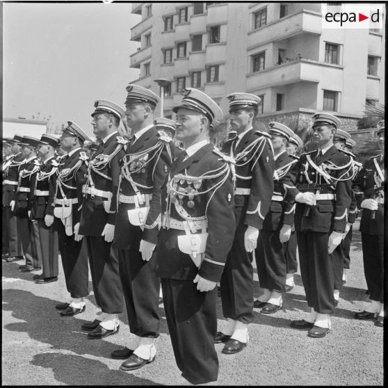 Maison Carrée. Départ du général Morin. Gendarmes de l'air.