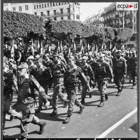 8 Mai. Fête de la Victoire. Le défilé.