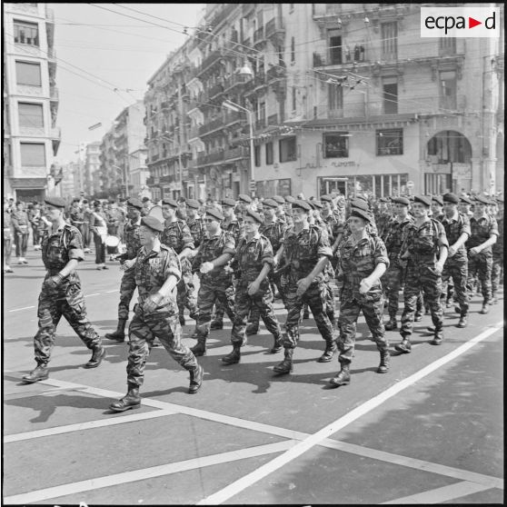 8 Mai. Fête de la Victoire. Le défilé.