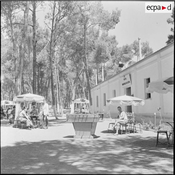 Foyer de Constantine, au camp Frey.