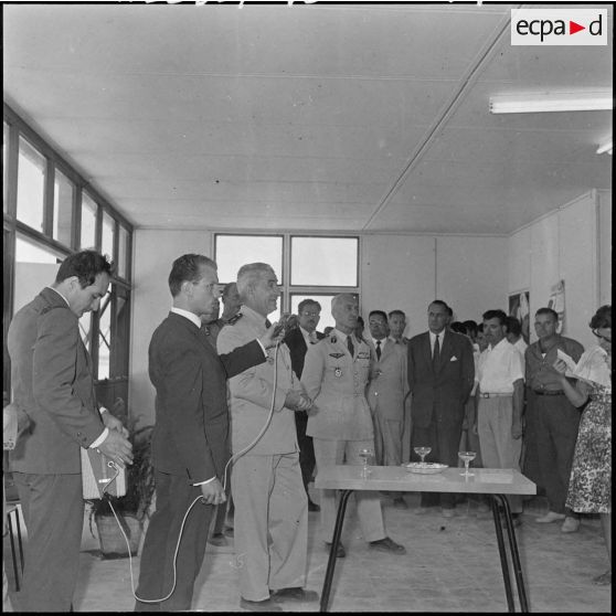 Zeralda. Inauguration du centre d'estivage saharien des sables d'or. Discours d'une autorité militaire.