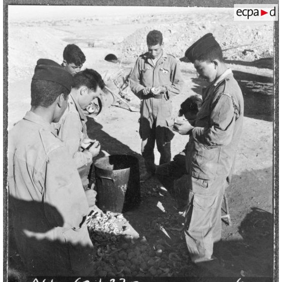 Le camp de Kreb-el-Guerar. Les "pluches".