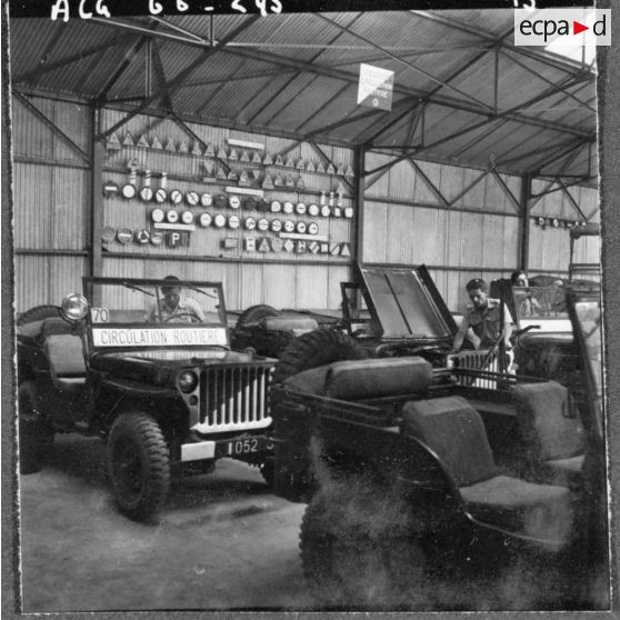 Beni-Messous. Camp Basset. Compagnie de circulation routière 210 (CCR 210). Le garage de la compagnie.