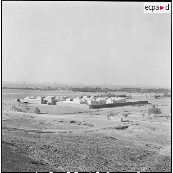 Festivités du 14 Juillet 1960 dans la zone ouest sud (ZOS). Tabelbala.