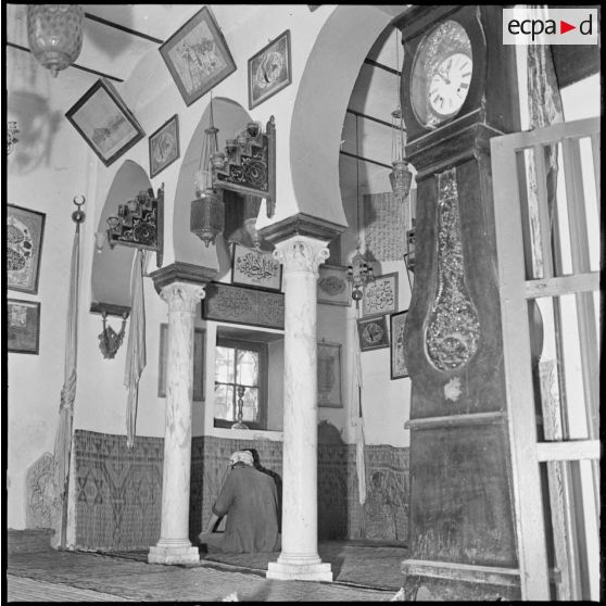 Casbah d'Alger. Mausolée. Lieu saint où viennent prier les musulmans.