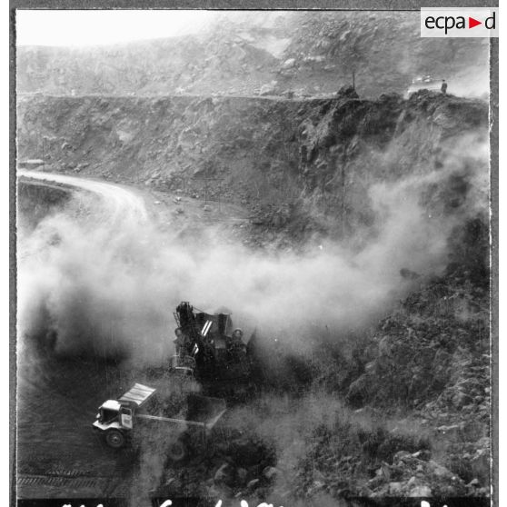 Mines du djebel Ouenza. Un chantier de minerai.