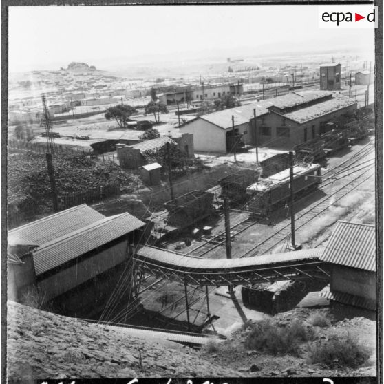 Mines du djebel Ouenza. Les installations de chargement de la gare.